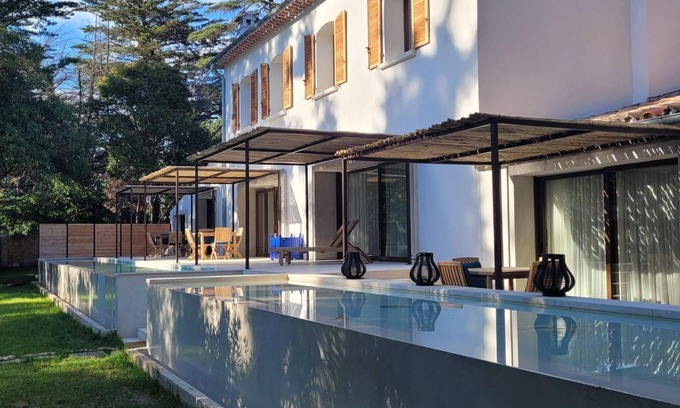 Le Pradet Villa | La Bastide - Provençal villa on the waterfront