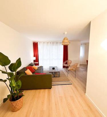 Saint-Sebastien-sur-Loire Apartment | La Baugerie enchantée