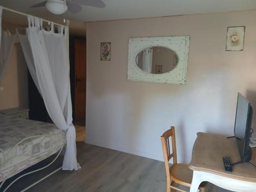 Laperriere-sur-Saone House | La cabane de Lancelot Chambre Romance