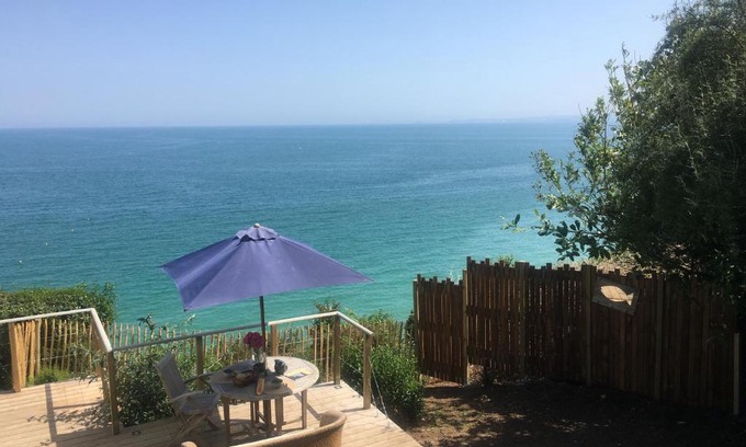 Plerin House | La cabine en bord de mer