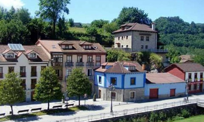 Las Caldas House | LA CASA AZUL DE LAS CALDAS