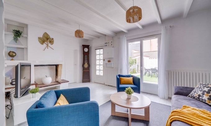 Saint Augustin House | La Casa Bohème - Superbe maison au calme avec parking privé