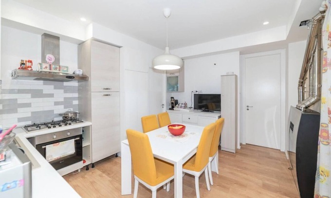 Caltagirone Apartment | La casa di Andrea Caltagirone, Sleeps 5