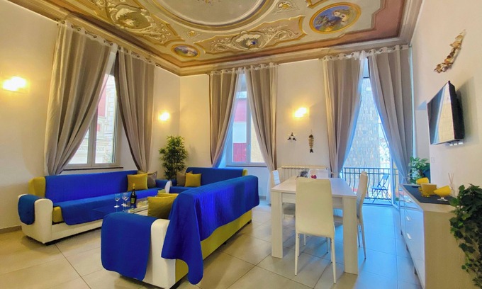 Rapallo Apartment | La Casa Rosa al Mare Silver apartment with sea view and parking free at 800 mt