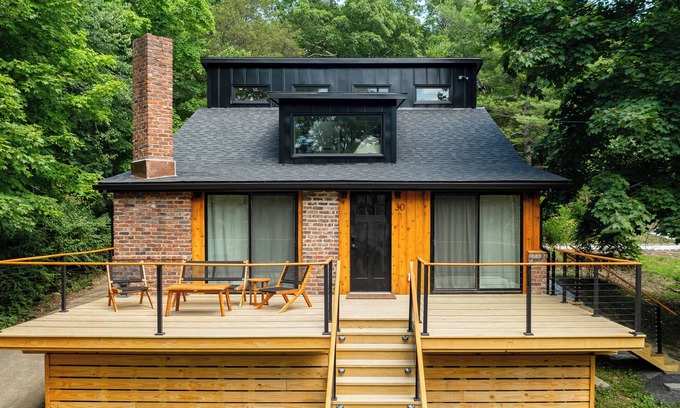 Saugerties House | La Casita: Modern Saugerties Getaway