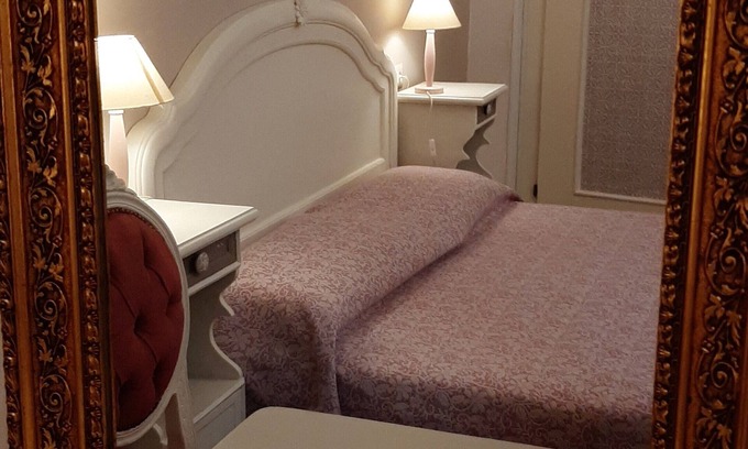 Nave Apartment | La Civetta, elegant one-bedroom apartment with garden, private parking 10min from the city