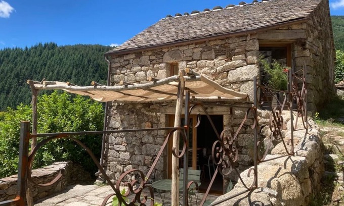 Pourcharesses House | La Clède - Hamlet of Le Pouget : little house in the heart of Cévennes