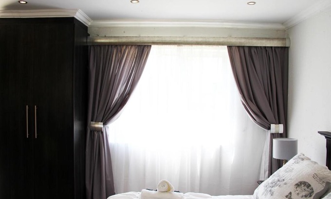 Edenvale House | La Coscello Guest House