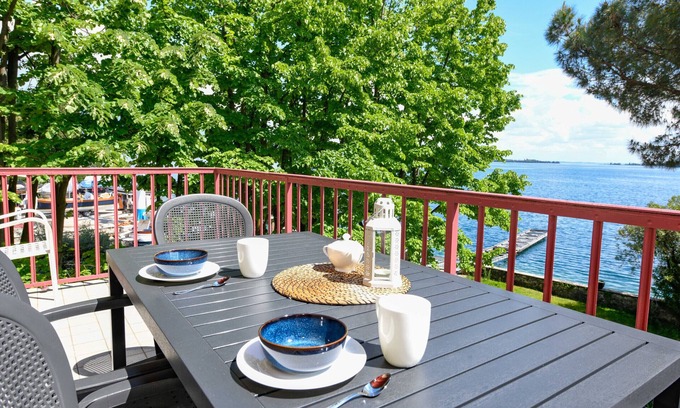 Barbarano Apartment | La Darsena by Garda FeWo directly on the lake