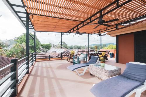 Barrio Los Villalobos Apartment | La Flor beach Condos