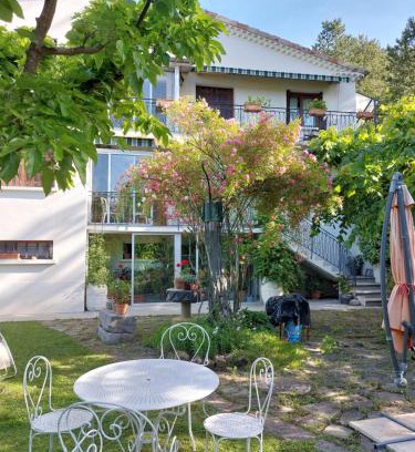 Serres Apartment | La Gineste