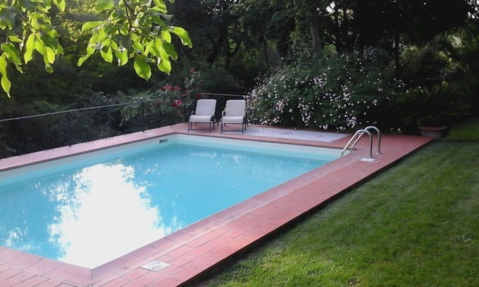 Montespertoli House | La Giuncaia, a farmhouse in the hills of Chianti with a private garden and pool for you