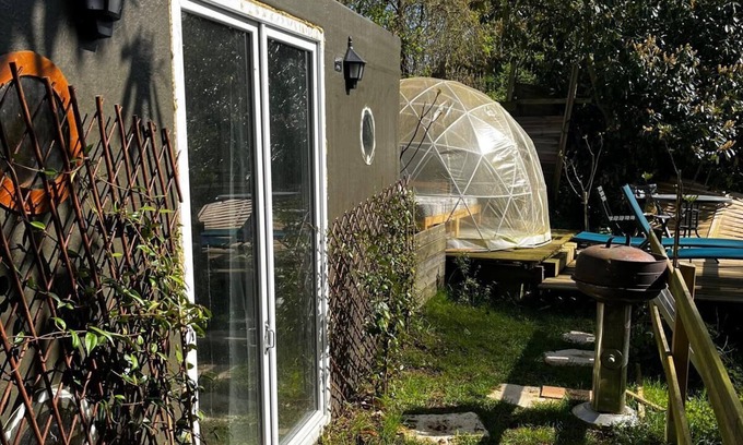 Lesquielles-Saint-Germain Cabin | La Hutte et son Dôme « Entre Ciel et Terre »