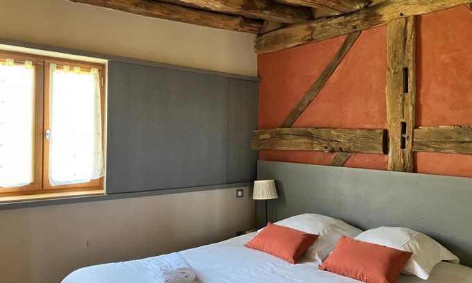 Montbeugny Cottage | La Huzarde Cottage in Montbeugny for 4 pers., Pets Allowed, Parking