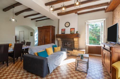 Coron House | La Maison du Bonheur - Grand Jardin