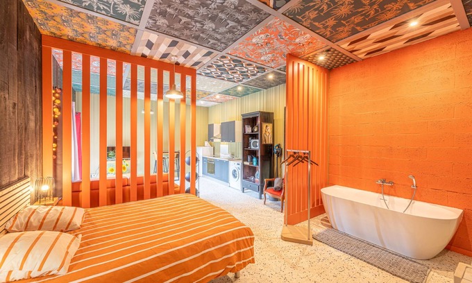 Villaines-les-Rochers Apartment | La Maison du Bois Brûlé 2 - Avec piscine partagée