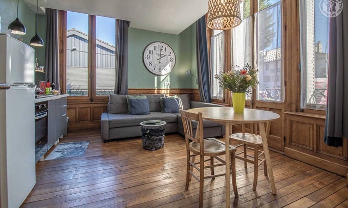 Albertville House | LA Maison Rouge - Albertville