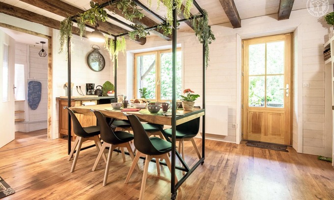 Saint-Pierre-d'Albigny House | LA Marmotte DE Miolans