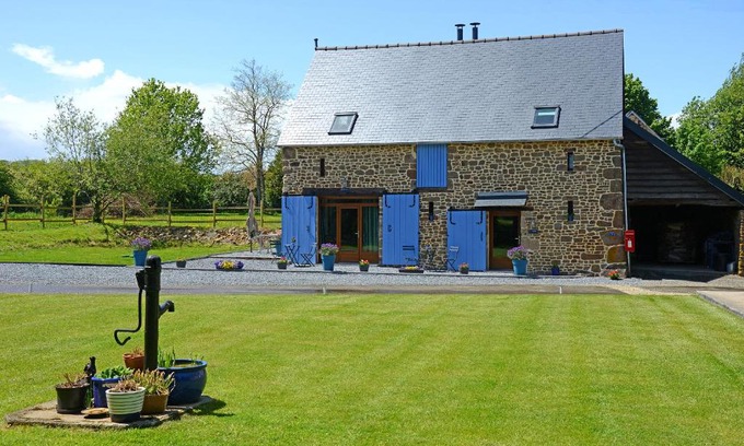 Saint-Aubin-Fosse-Louvain House | La Martinière