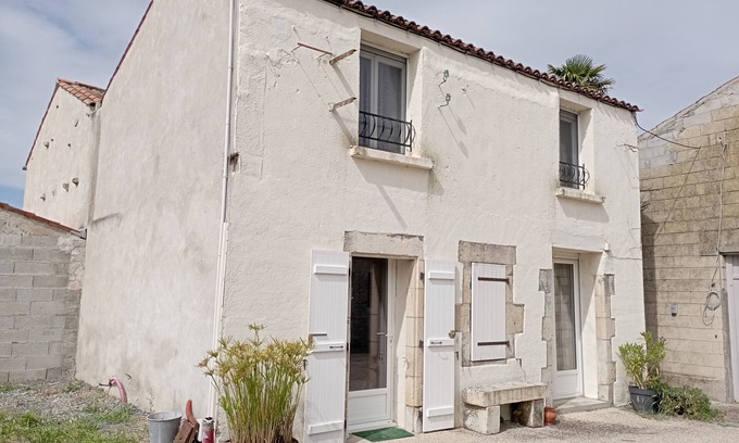 L'Ile-d'Elle House | La Nellezaise