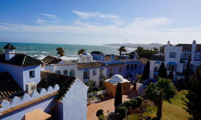 Bahia de Casares House | La Perla de la Bahia