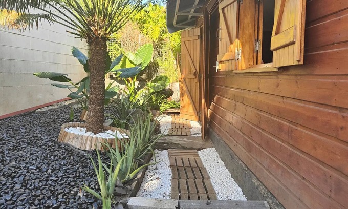 Le Centre House | La Petite Case Tomi, typical Creole vacation home in Saint-Louis, Reunion Island