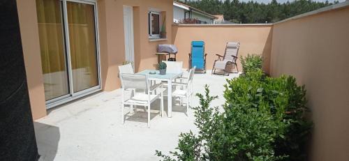 Audenge House | La Petite Maison du Bassin d'Arcachon - 40 m2, climatisée, indépendante et au calme