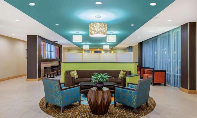 Little Rock Hotel | La Quinta by Wyndham Little Rock - West