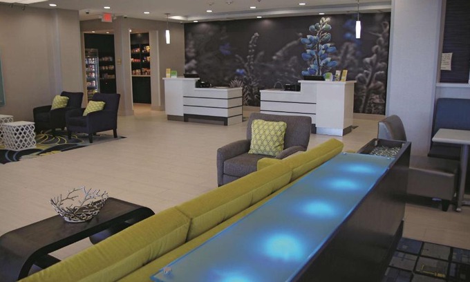 Odessa Hotel | La Quinta by Wyndham Odessa North - Sienna Tower