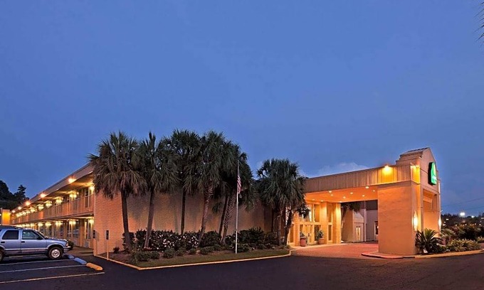 Slidell Hotel | La Quinta Inn by Wyndham New Orleans Slidell
