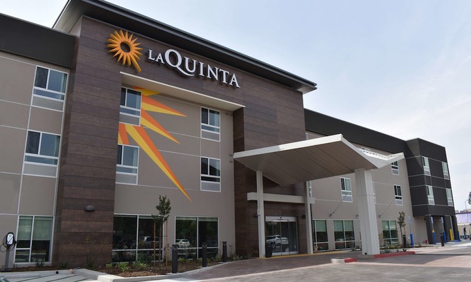 San Bernardino Hotel | La Quinta Inn & Suites by Wyndham San Bernardino