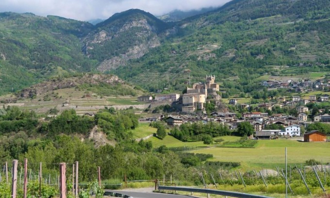 Montan-Angelin-Arensod Apartment | La Remise by Interhome