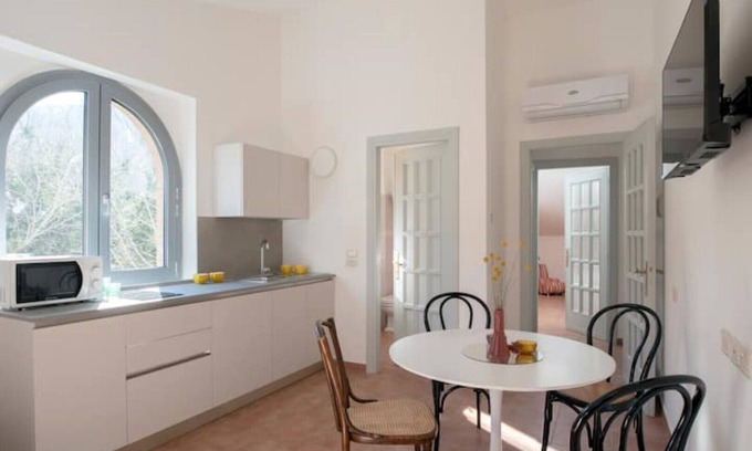 Assisi Apartment | La Rocca Apartment, sourrounded by greenery