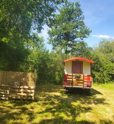 La Foret-sur-Sevre Other | La roulotte du Buchet