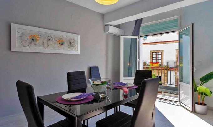 Jerez de la Frontera Old Town Apartment | La Torre de la Catedral - Ole Solutions