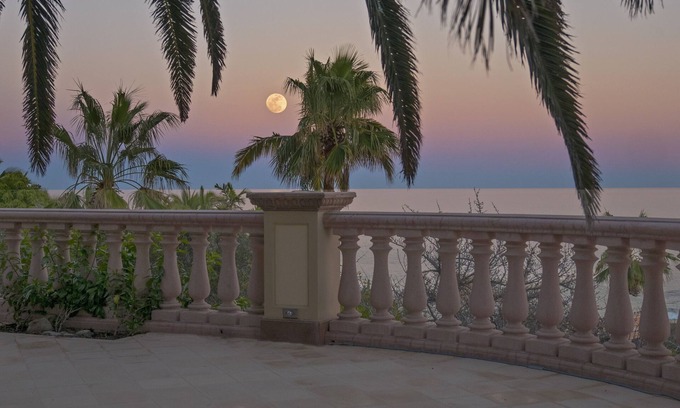 Vinorama Hotel | La Valise Los Cabos