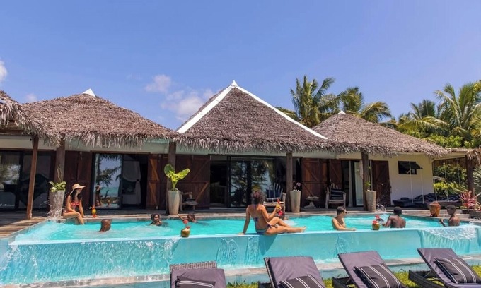 Nosy Boraha Villa | La villa Boraha Large luxury villa with swimming pool on the first line.