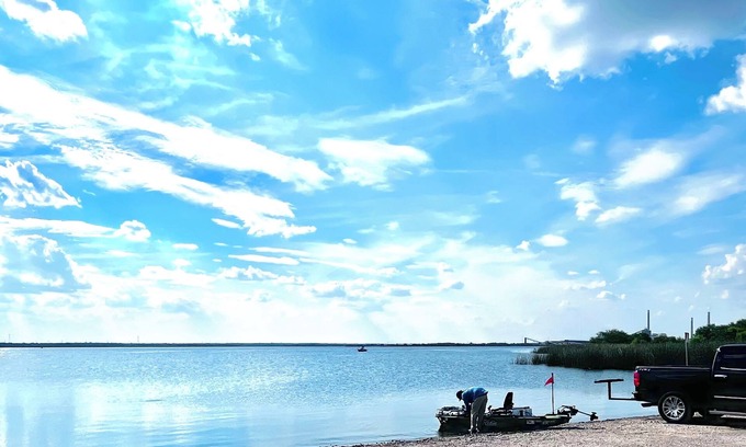 Southside House | Lackland Air Force Base at 9 min-Brauning Lake at 25 min-3 bdr-King size-Grill