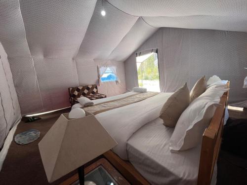 Hundur Bed & Breakfast | Ladakh Mountian Escape Camp by LexStays