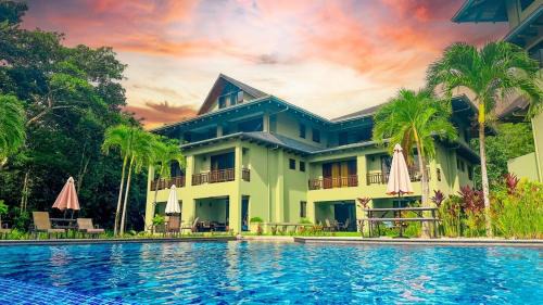 Dominicalito Apartment | Laid-back Boho-chic Duplex Penthouse, sea and jungle views, AC