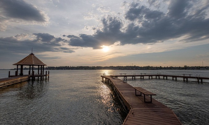 Willis House | Lake Conroe Sunset House- 3 bed 3.5 bath