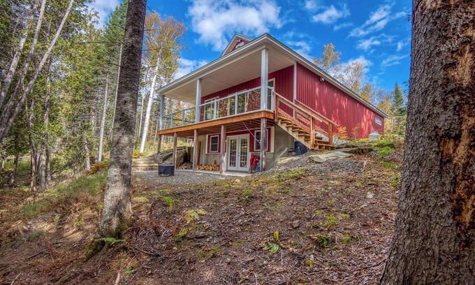 Oquossoc House | Lake It or Leave It - on Rangeley Lake with dock - 2 dogs allowed!