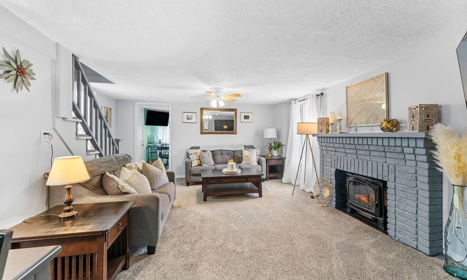 Craig Beach House | Lake Milton Haven: 3BR, Modern, Near Lake & Winery