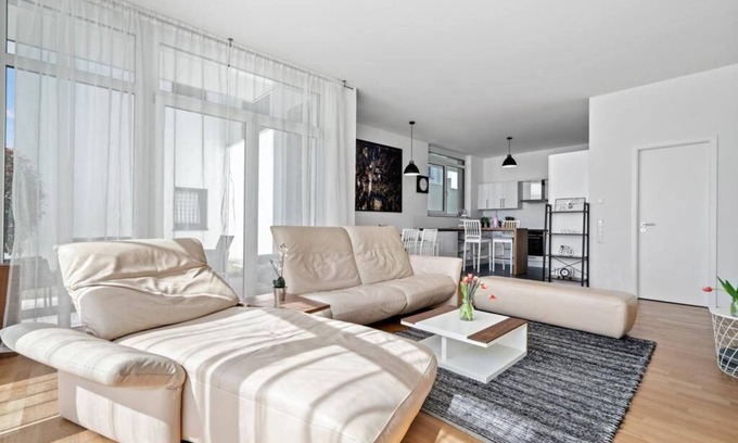 Fischbach Apartment | Lake-Oasis |StayUnix| Lake-Terrace-Parking-Netflix