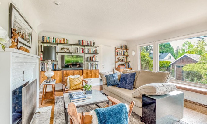 First Addition House | Lake Oswego Mid-Century