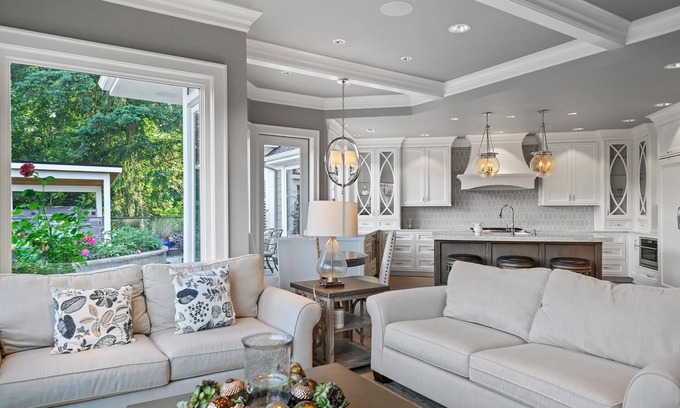 Lake Oswego House | Lake Oswego - on Lake property - private - elegant - luxurious - private Home