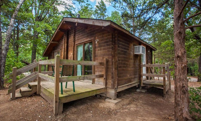 Gordonville Resort | Lake Texoma Camping Resort Cabin 11