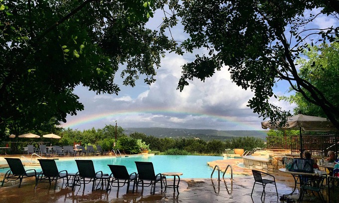 Jonestown Condo | Lake Travis Condo w/ Resort Amenity Access!