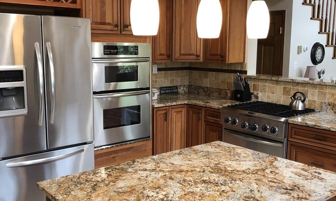 Tower House | Lake Vermilion, 3 bed/3 bath home, plus/loft & bunkhouse on Daisy Bay w/2 docks!