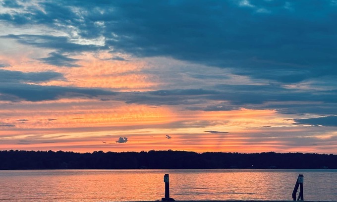Bumpass House | Lakefront 5BR with 300ft private beach, sunsets, firepit, kayak, paddle board